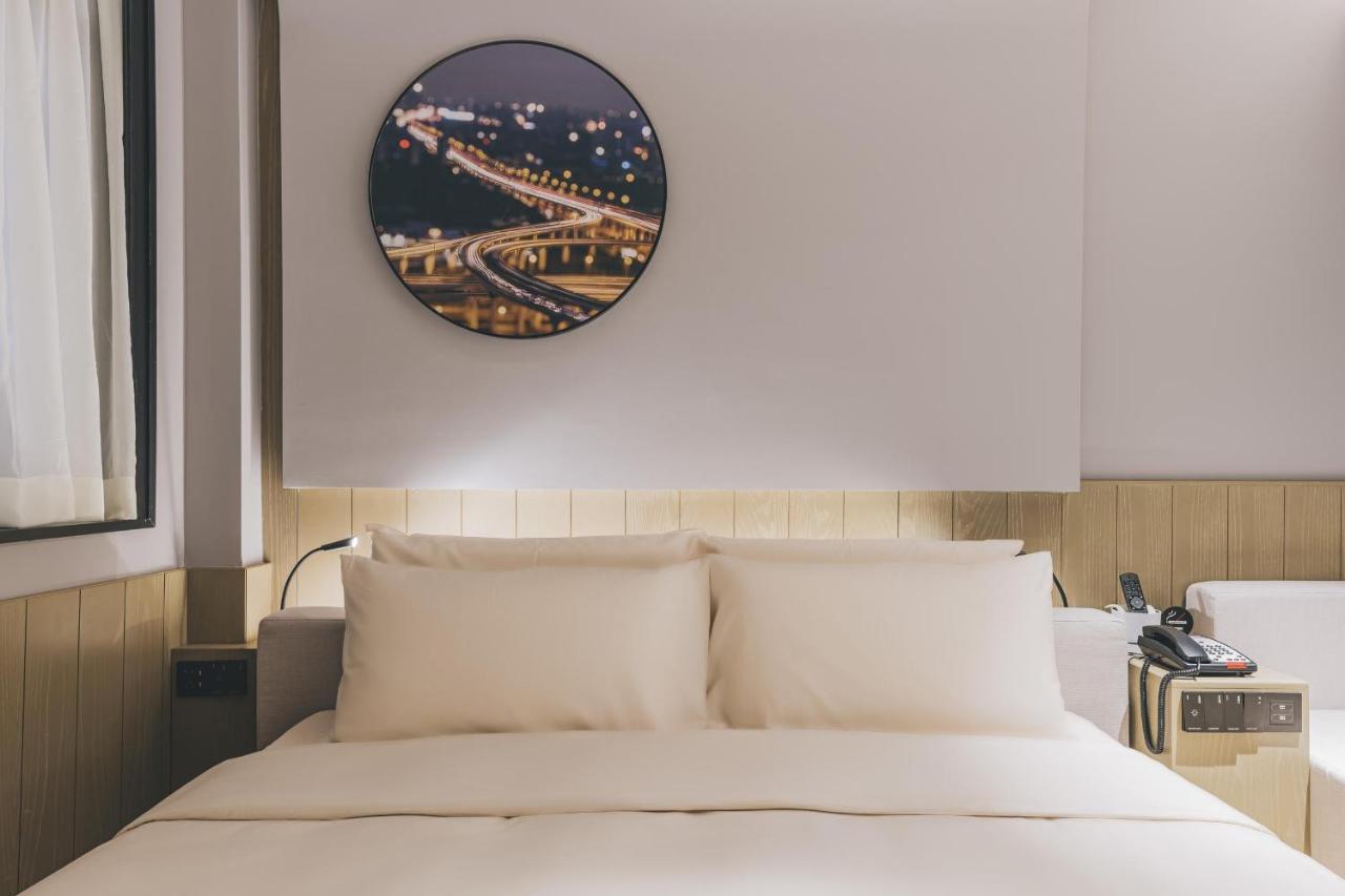 Atour X Hotel The Bund East Nanjing Road เซี่ยงไฮ้ ภายนอก รูปภาพ